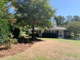 527 Vista Dr, Fayetteville, NC 28305