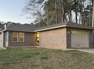 200 Leeward Dr, Hemphill, TX 75948