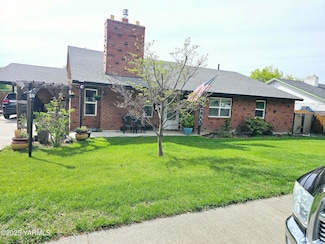 2708 Brackett Ave, Yakima, WA 98902