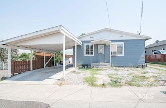1011 & 1011 1/2 Benjamin St, Clarkston, WA 99403