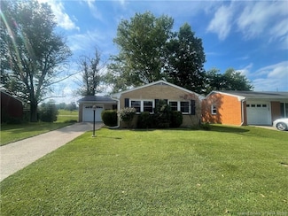 1307 Aebersold Dr, New Albany, IN 47150