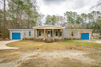 3686 Avon Rd, Grimesland, NC 27837