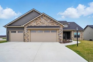 2970 Casaluna Ct, Fort Wayne, IN 46818