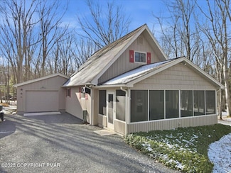 20 Pool Dr, Jim Thorpe, PA 18229