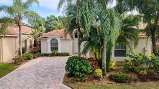 10834 Greenbriar Villa Dr, Lake Worth, FL 33449