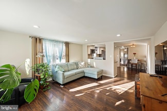 6 Wendover Rd, Glen Burnie, MD 21060