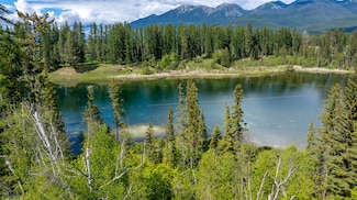 221 Kauffman Ln, Kalispell, MT 59901