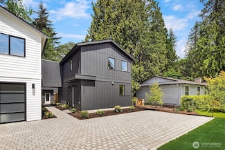 10304 NE 113th Place Unit B, Kirkland, WA 98033