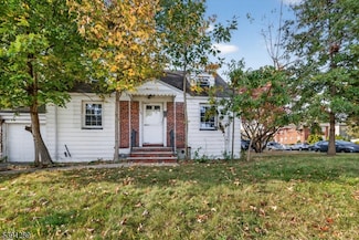 400 Douglas Rd, Roselle, NJ 07203