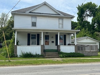 24 Walnut St, Girard, PA 16417