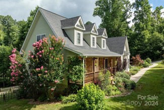 34 Creek Run Rd, Candler, NC 28715