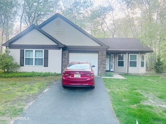 578 Petunia Ln N, Whiting, NJ 08759