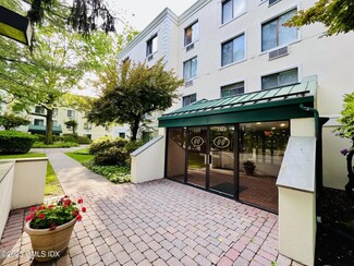 1535 E Putnam Ave Unit 407, Old Greenwich, CT 06870