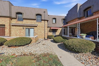 625 Country Club Dr Unit B6, Newark, OH 43055