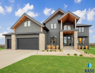 7332 E Twin Pines Ct, Sioux Falls, SD 57110