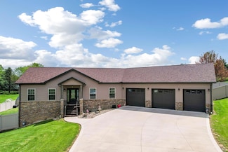 1885 Greenbriar Way, Nashport, OH 43830