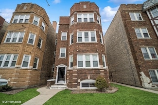 4831 W Roscoe St, Chicago, IL 60641