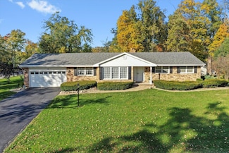 71 Hereford Dr, Crete, IL 60417