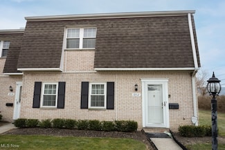 3712 Addington Ct, Cleveland, OH 44126
