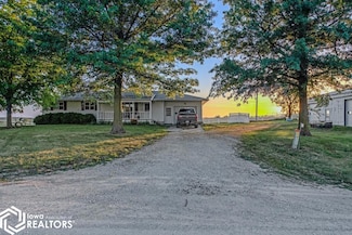 28801 Jasper Ave, Bloomfield, IA 52537
