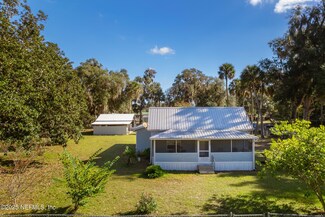 200 1st Ave, Satsuma, FL 32189