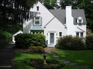 45 Druid Hills Dr, Shavertown, PA 18708