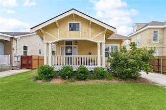 2609 General Pershing St, New Orleans, LA 70115