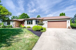 2827 Country Squire Dr, New Carlisle, OH 45344