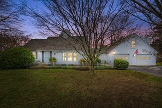 278 Riverview Ln, Barnstable, MA 02632