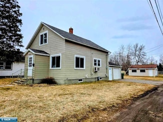 411 W 36th St, Hibbing, MN 55746