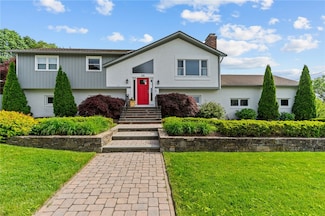 170 Brayton Ave, Cranston, RI 02920