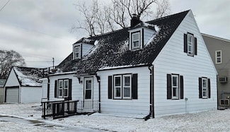 1950 Ray St, Saginaw, MI 48601