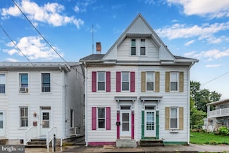 110 E Locust St, Mechanicsburg, PA 17055
