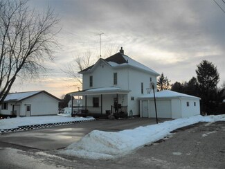 604 4th St NW, Waukon, IA 52172