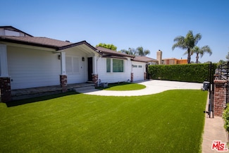 6449 Radford Ave, North Hollywood, CA 91606