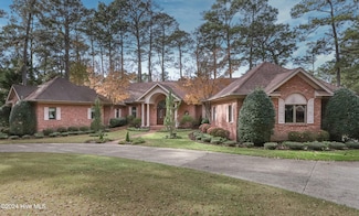535 Donald Ross Dr, Pinehurst, NC 28374