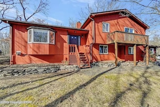 160 Runnymede Dr, East Stroudsburg, PA 18301