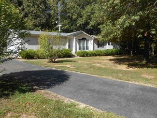 190 Leach Rd, Huntingdon, TN 38344