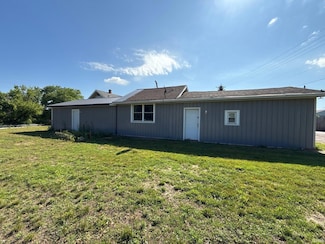 1719 Lincolnway W, Mishawaka, IN 46544