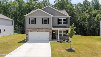 926 Ocean Ct, Carthage, NC 28327