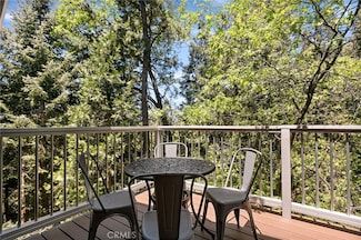 1080 Chateau Dr, Crestline, CA 92325