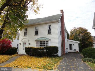 418 Locust St, Burnham, PA 17009