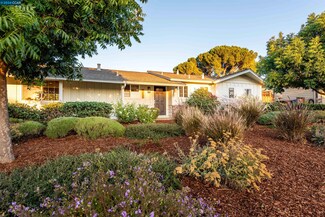 1378 Yosemite Cir, Clayton, CA 94517