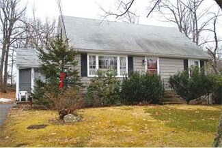 391 Grove St, Paxton, MA 01612