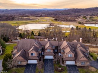 99 Bracken Hill Rd, Hamburg, NJ 07419