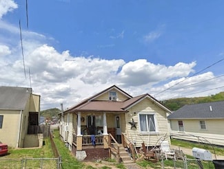 425 21st St W, Charleston, WV 25387