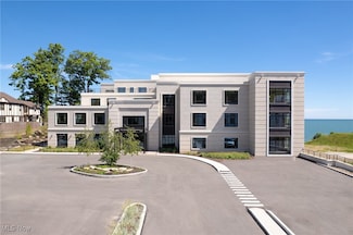 22700 Lake Rd Unit 504, Rocky River, OH 44116