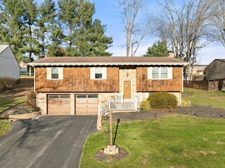 3 Echols Dr, Wheeling, WV 26003