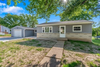 418 Williams St, Pacific, MO 63069