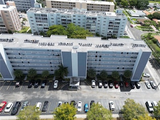 320 NE 12th Ave Unit 703, Hallandale Beach, FL 33009